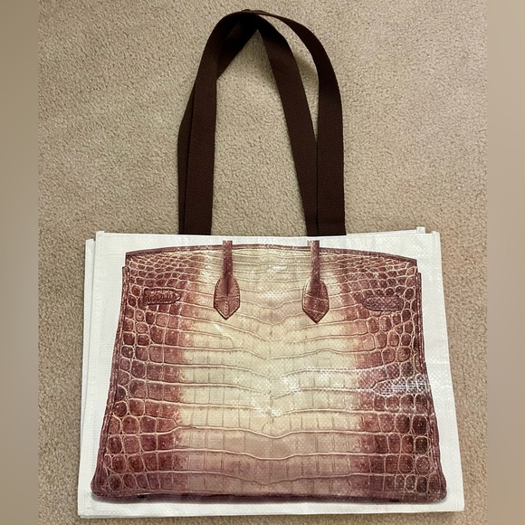 Croc "Print" Reusable Shopping Tote in Himalayan - Picture 4 of 12